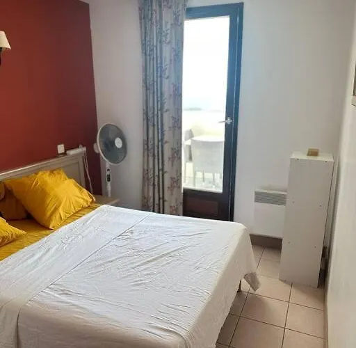 Апартаменти Superbe T4 Cap D'agde, Front De Mer, 3 Chambres, Piscine, Clim, Parking, Balcon Агд