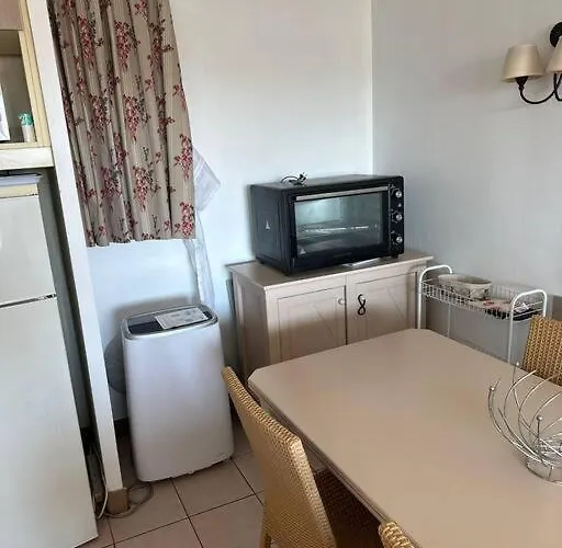 Апартаменти Superbe T4 Cap D'agde, Front De Mer, 3 Chambres, Piscine, Clim, Parking, Balcon