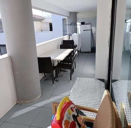 Superbe T4 Cap D'agde, Front De Mer, 3 Chambres, Piscine, Clim, Parking, Balcon *