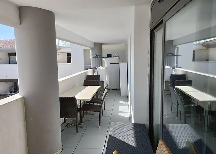 Superbe T4 Cap D'agde, Front De Mer, 3 Chambres, Piscine, Clim, Parking, Balcon Agde